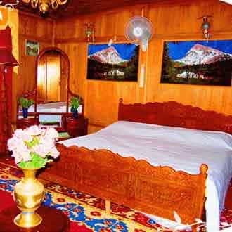 Taj Palace Houseboat, Srinagar 2